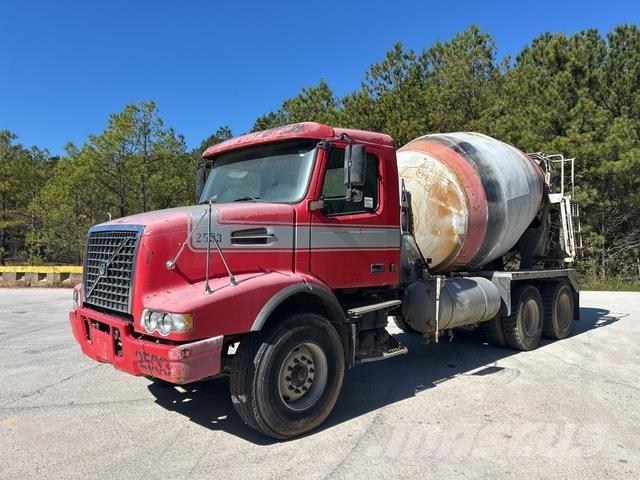 Volvo VHD64B Muut kuorma-autot