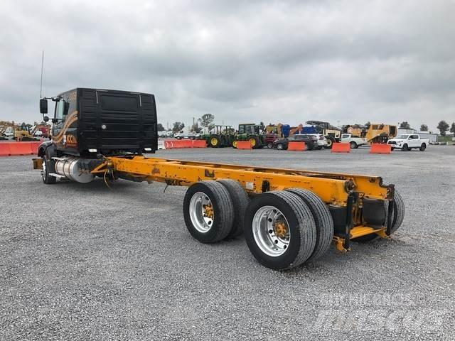 Volvo VHD64F Ohjaamot ja sisustat
