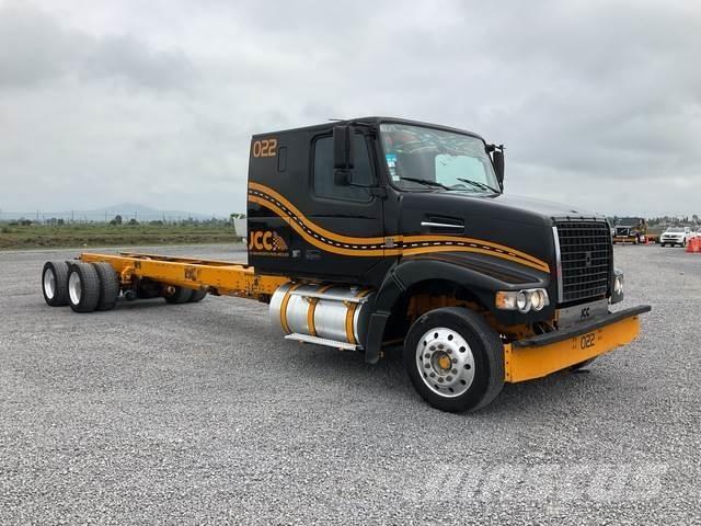 Volvo VHD64F Ohjaamot ja sisustat