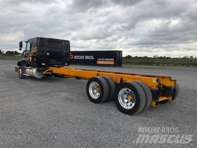 Volvo VHD64F Ohjaamot ja sisustat
