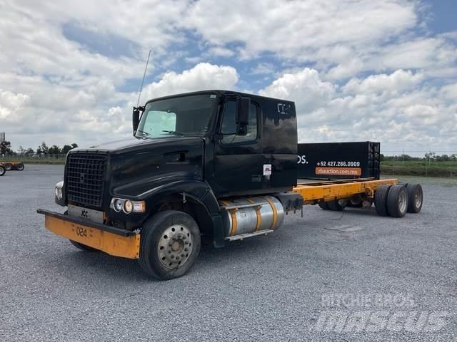 Volvo VHD64F Ohjaamot ja sisustat