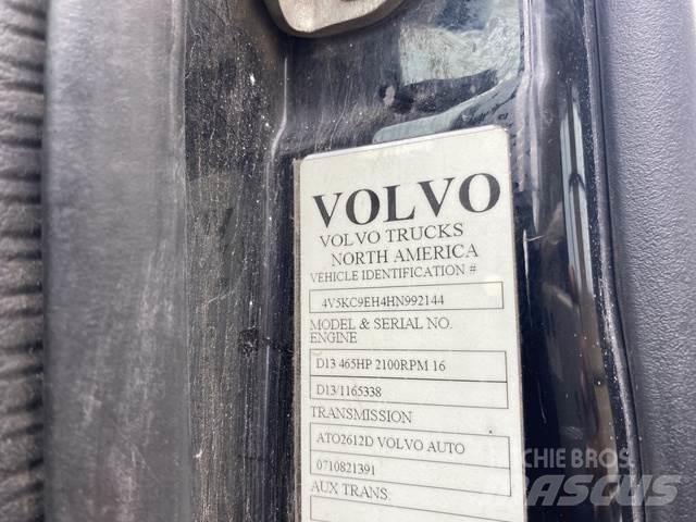 Volvo VHD64F Ohjaamot ja sisustat