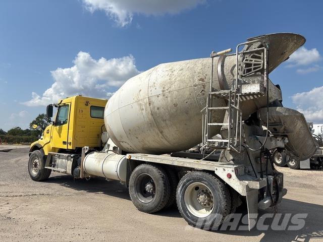 Volvo VHD64F Muut kuorma-autot