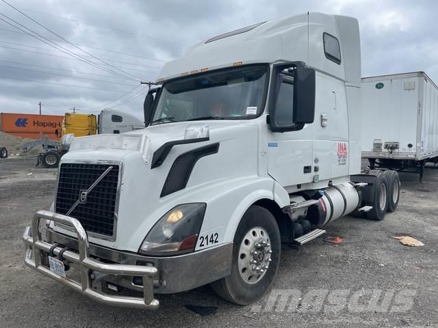 Volvo VLN670 Vetopöytäautot