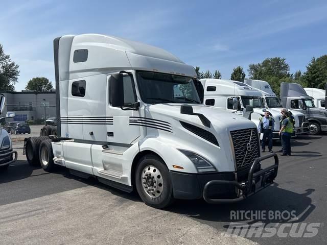 Volvo VNL Vetopöytäautot