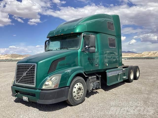 Volvo VNL Vetopöytäautot