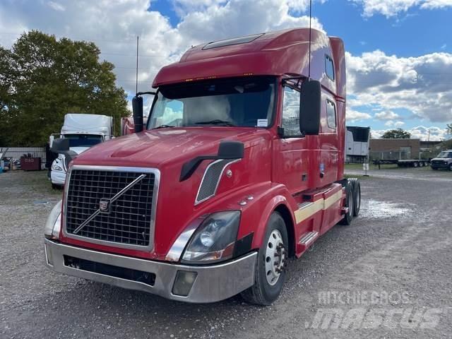 Volvo VNL Vetopöytäautot