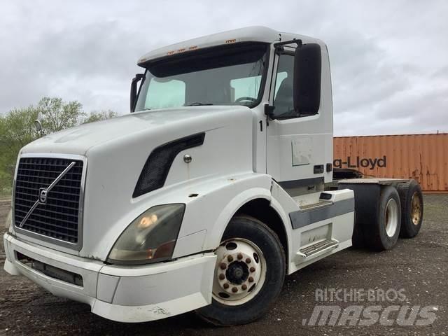 Volvo VNL Vetopöytäautot