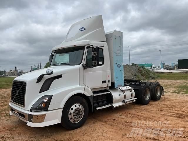 Volvo VNL Vetopöytäautot