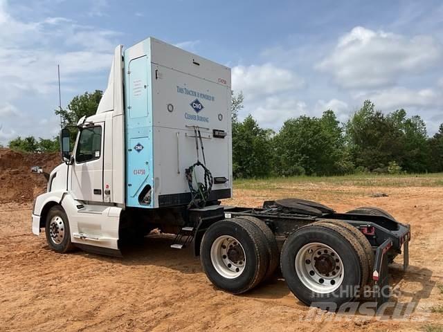 Volvo VNL Vetopöytäautot