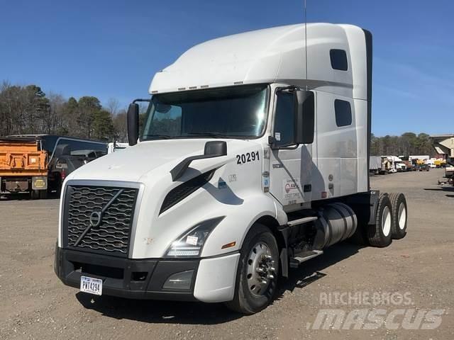 Volvo VNL Vetopöytäautot