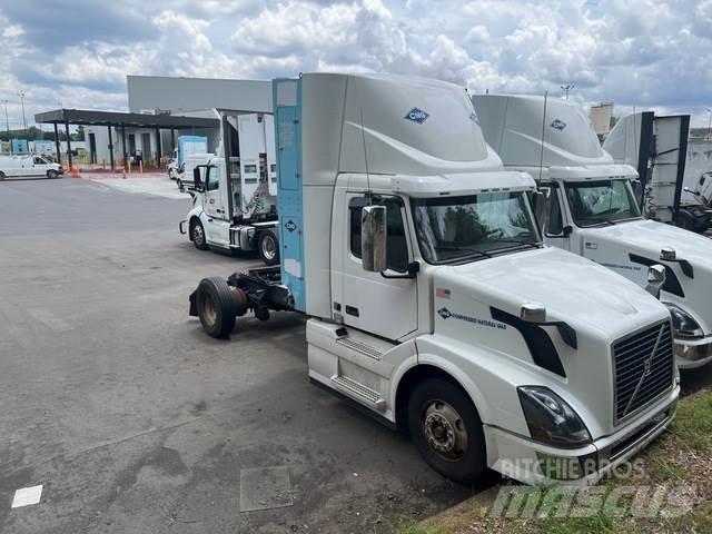 Volvo VNL Vetopöytäautot