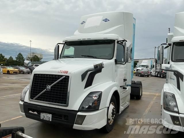 Volvo VNL Vetopöytäautot