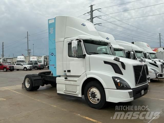 Volvo VNL Vetopöytäautot
