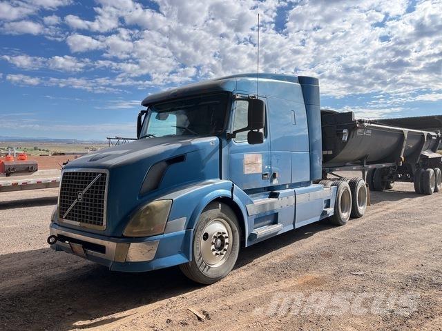 Volvo VNL Vetopöytäautot