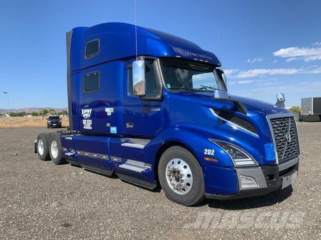 Volvo VNL Vetopöytäautot