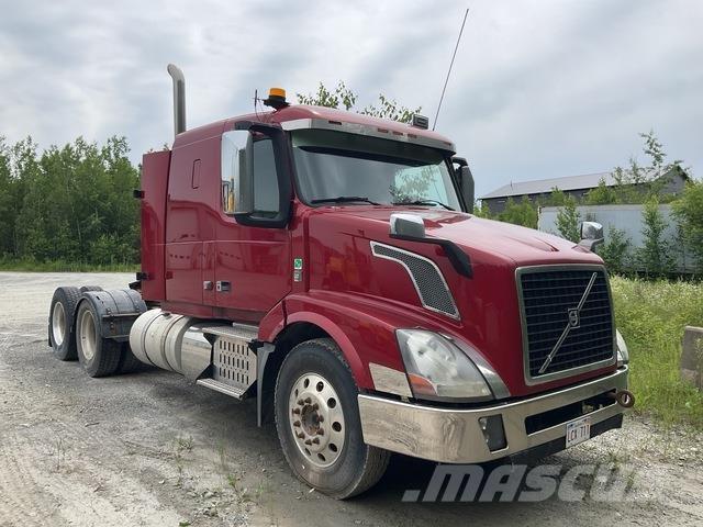 Volvo VNL Vetopöytäautot