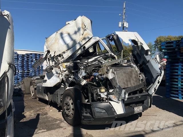 Volvo VNL Vetopöytäautot