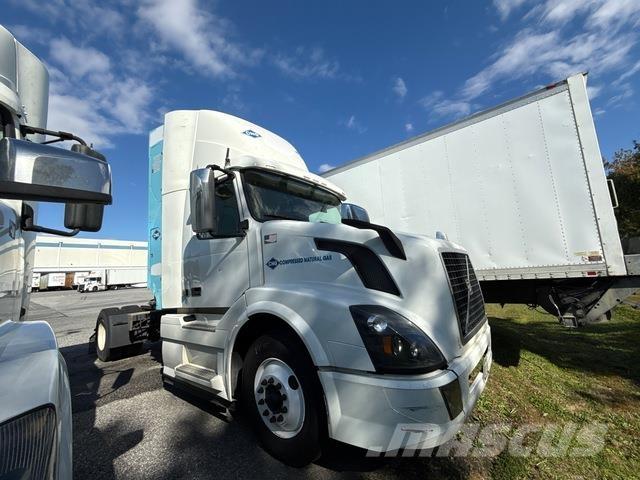 Volvo VNL Vetopöytäautot