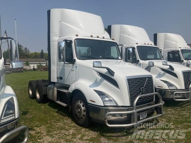 Volvo VNL 300 Vetopöytäautot