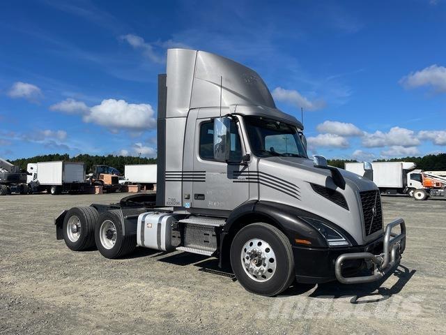 Volvo VNL 300 Vetopöytäautot