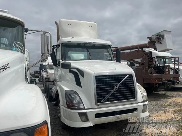 Volvo VNL64 Vetopöytäautot