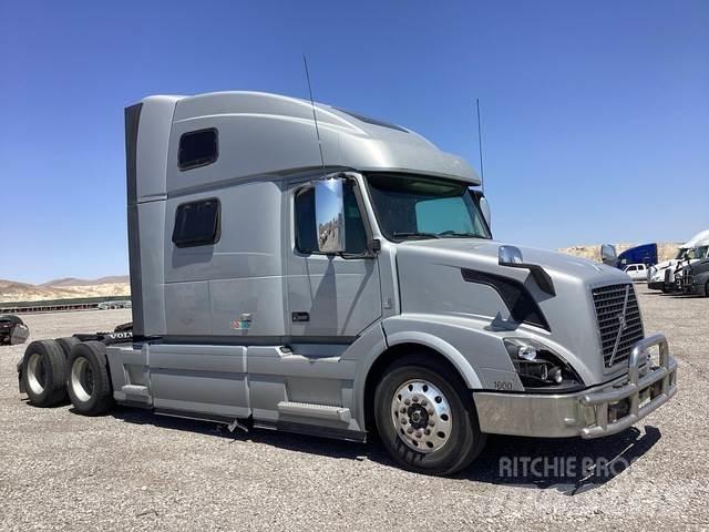 Volvo VNL64780 Vetopöytäautot