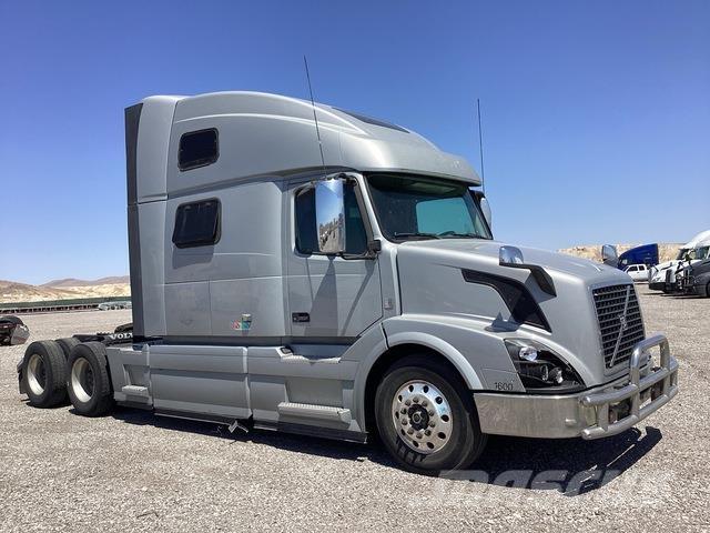 Volvo VNL64780 Vetopöytäautot