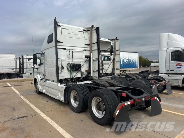 Volvo VNL64T Vetopöytäautot