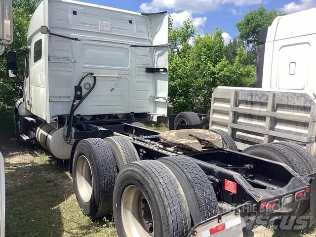 Volvo VNL740 Vetopöytäautot