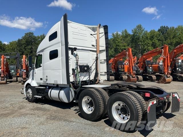 Volvo VNL760 Vetopöytäautot