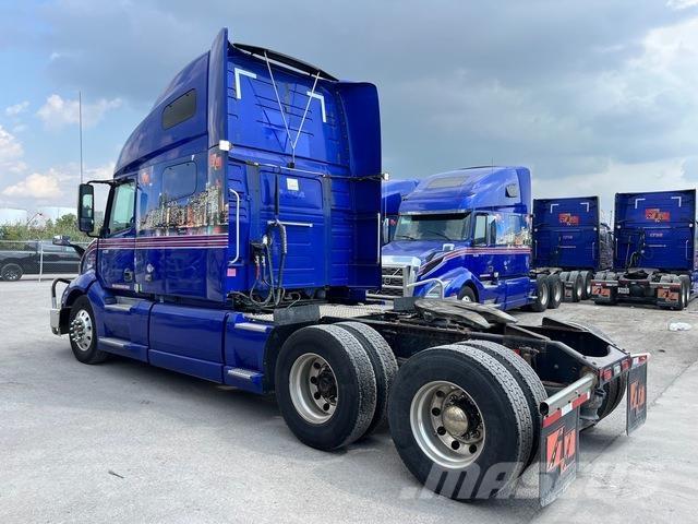 Volvo VNL760 Vetopöytäautot
