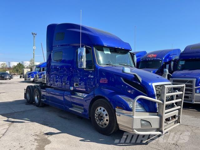 Volvo VNL760 Vetopöytäautot