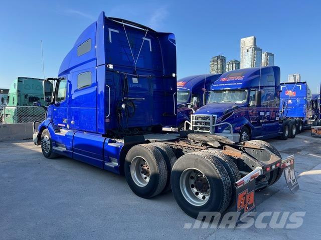 Volvo VNL760 Vetopöytäautot