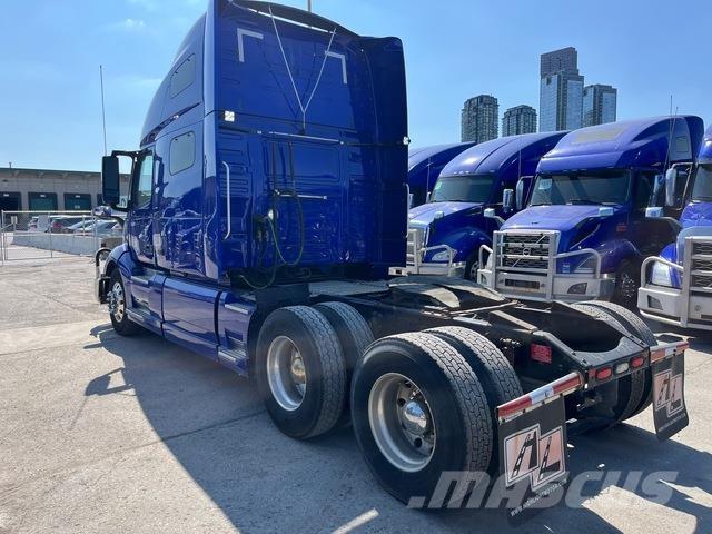 Volvo VNL760 Vetopöytäautot