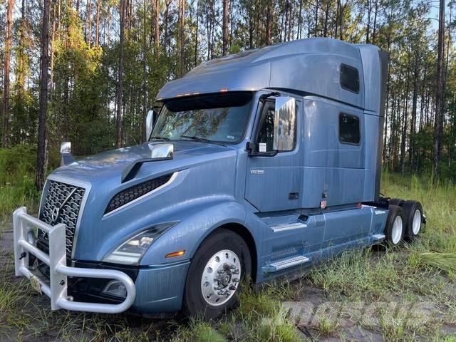 Volvo VNL860 Vetopöytäautot