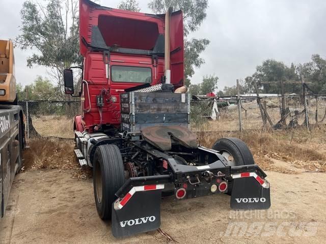 Volvo VNM Vetopöytäautot