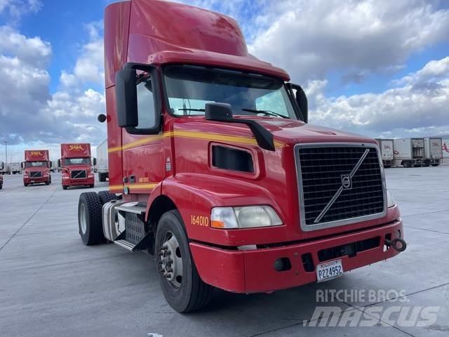 Volvo VNM Vetopöytäautot