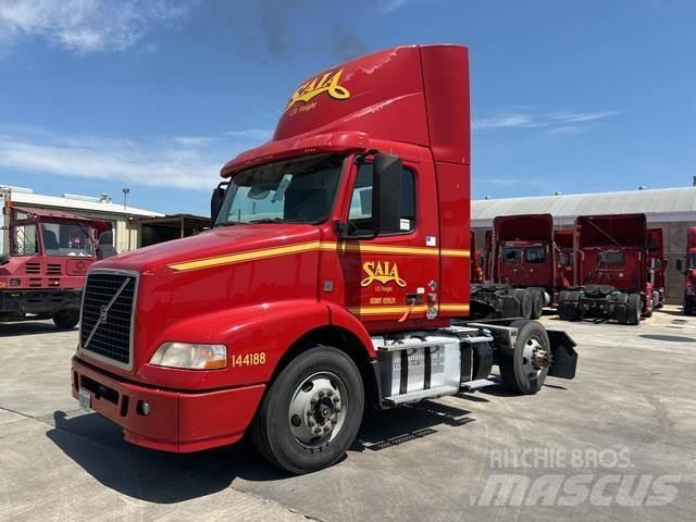 Volvo VNM Vetopöytäautot