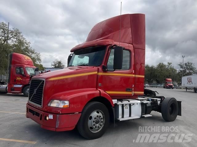 Volvo VNM Vetopöytäautot