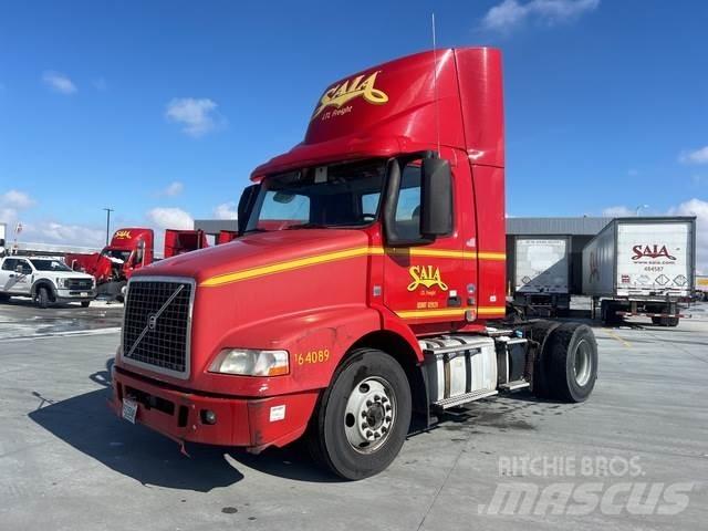 Volvo VNM Vetopöytäautot