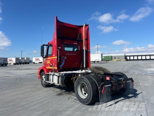 Volvo VNM Vetopöytäautot