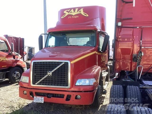 Volvo VNM Vetopöytäautot