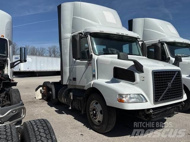 Volvo VNM Vetopöytäautot