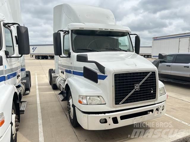 Volvo VNM Vetopöytäautot