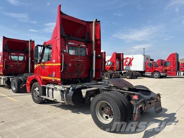 Volvo VNM Vetopöytäautot