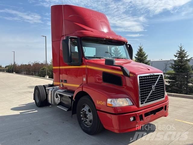 Volvo VNM Vetopöytäautot