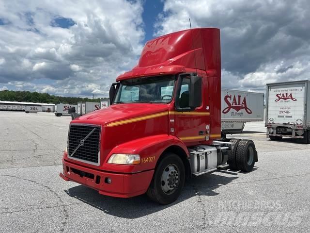 Volvo VNM Vetopöytäautot