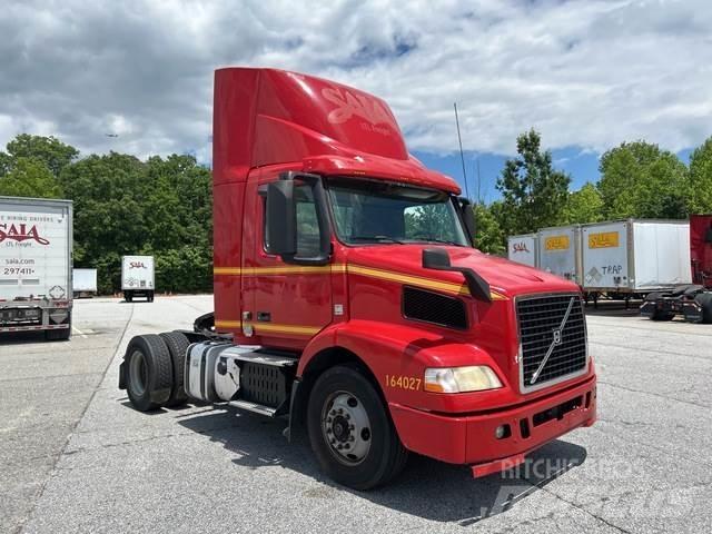 Volvo VNM Vetopöytäautot