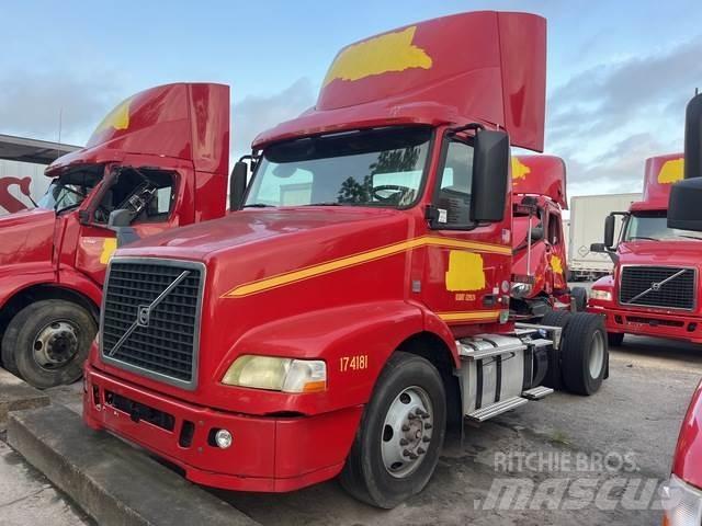 Volvo VNM Vetopöytäautot